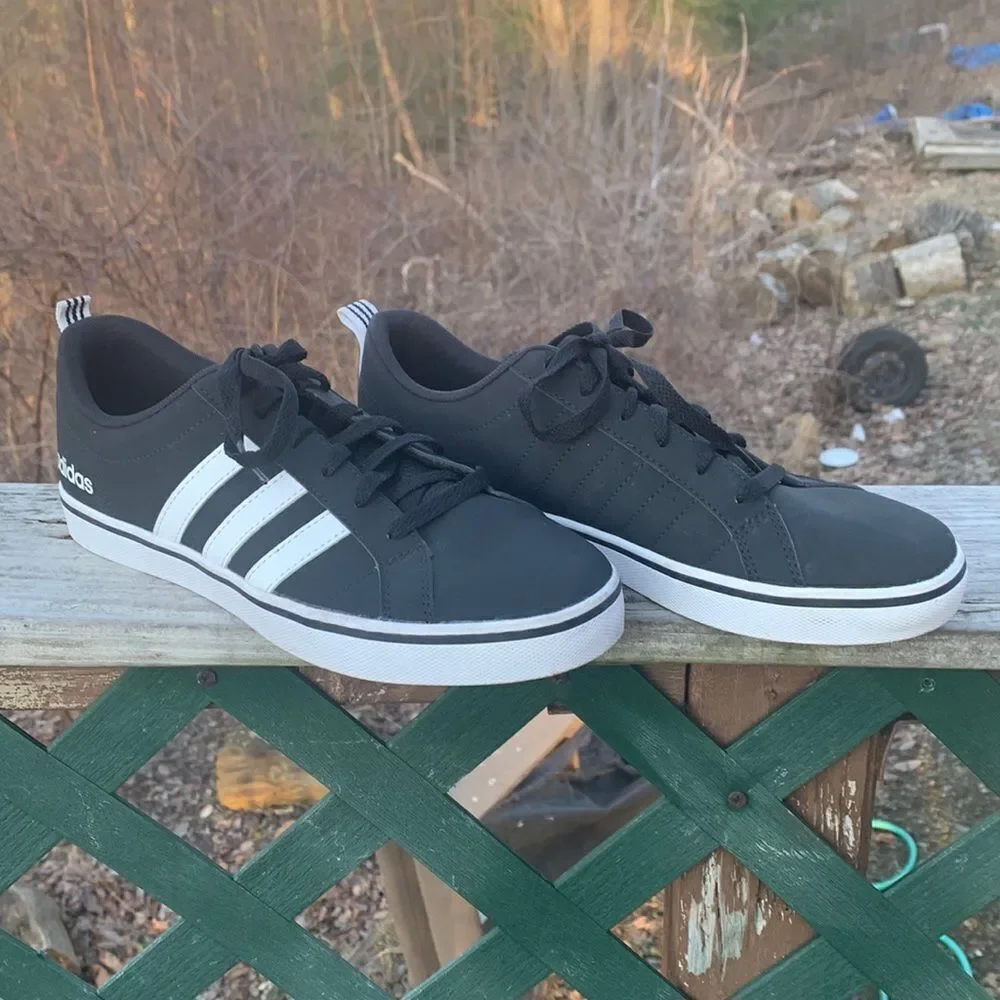 Adidas VS Pace 2.0 Sneakers Sz 8.5 Black/White